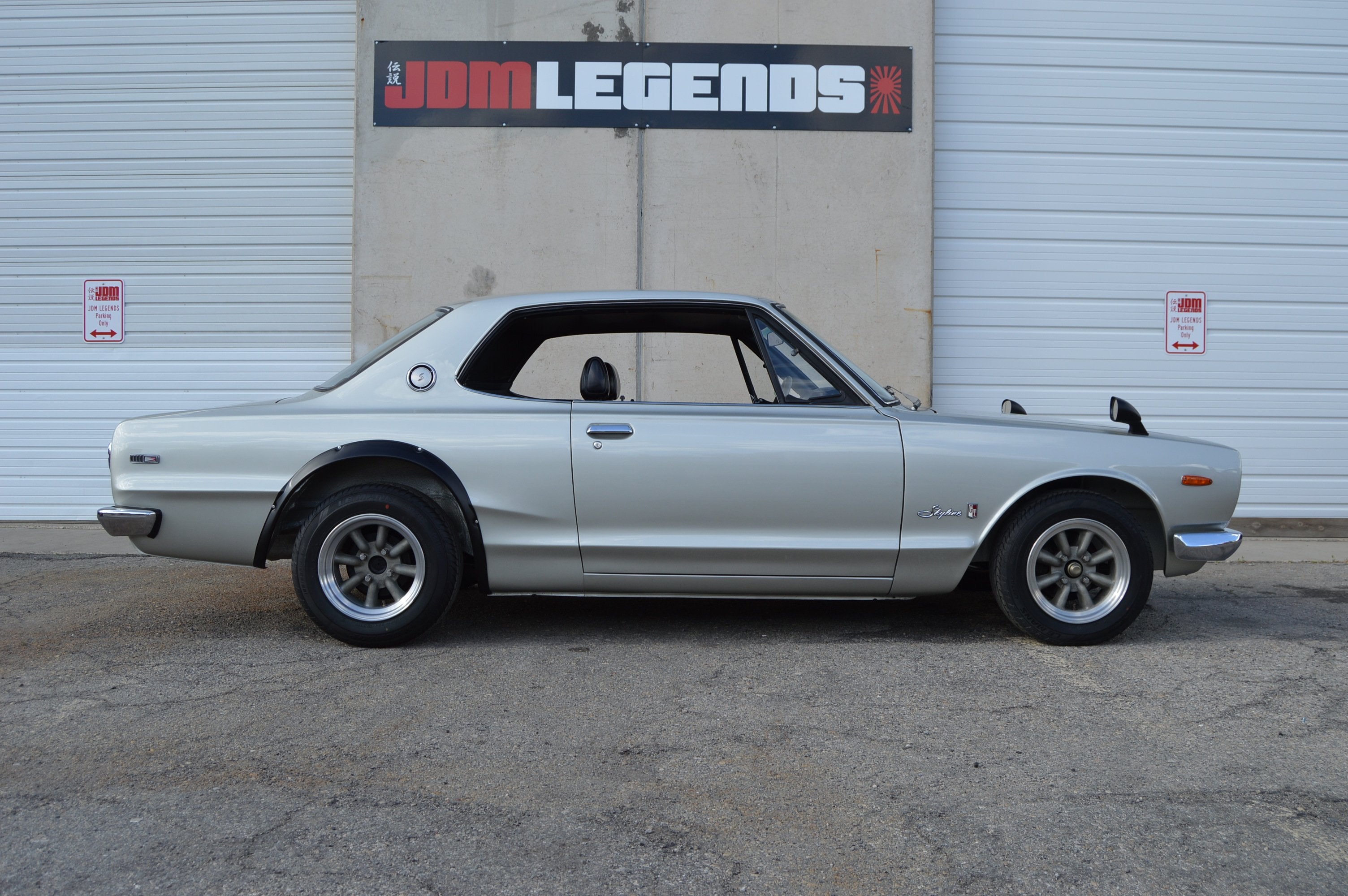 日本限定盤 FKJ / Skyline / Go Back  Nissan Skyline Hakosuka series emblem – JDM CAR PARTS